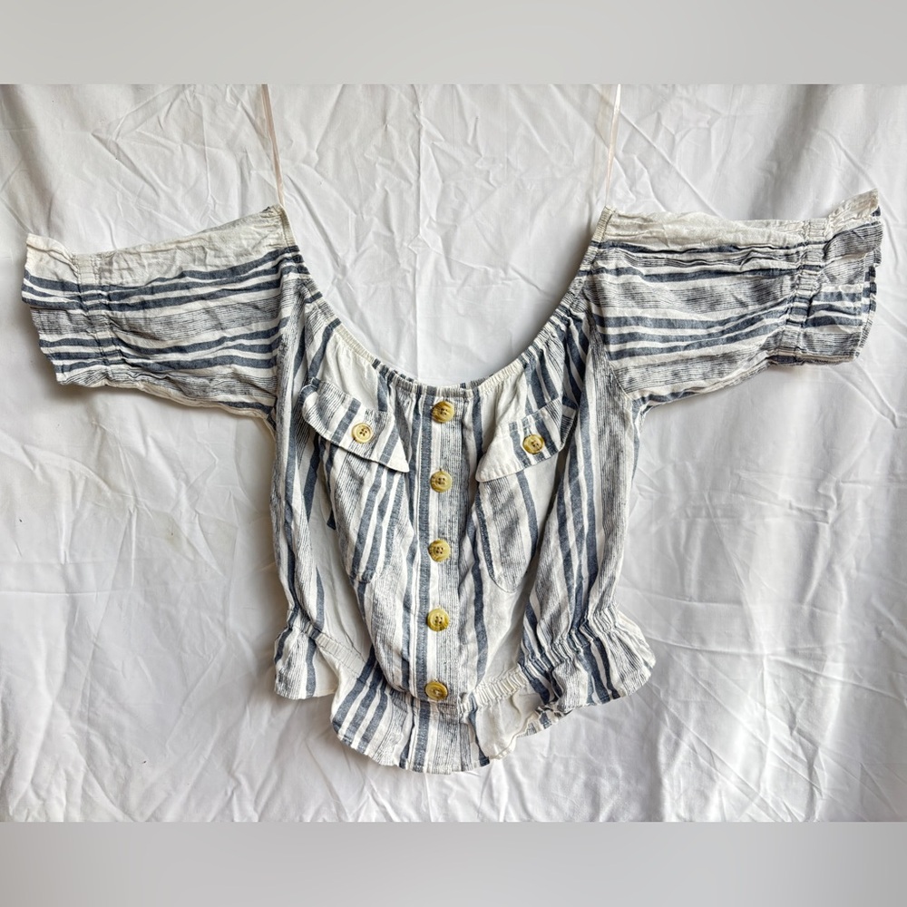 American Eagle Outfitters Blue and White Off-Shoulder Blouse Cropped